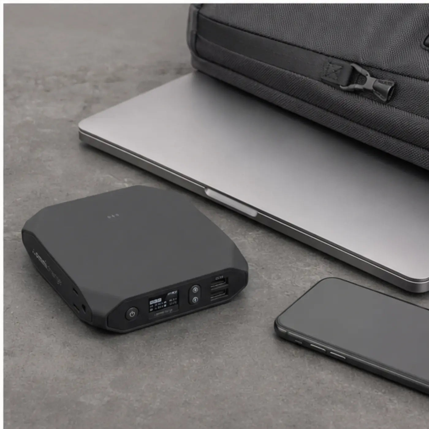 Omni 20+ Portable Laptop Power Bank — Product context and options